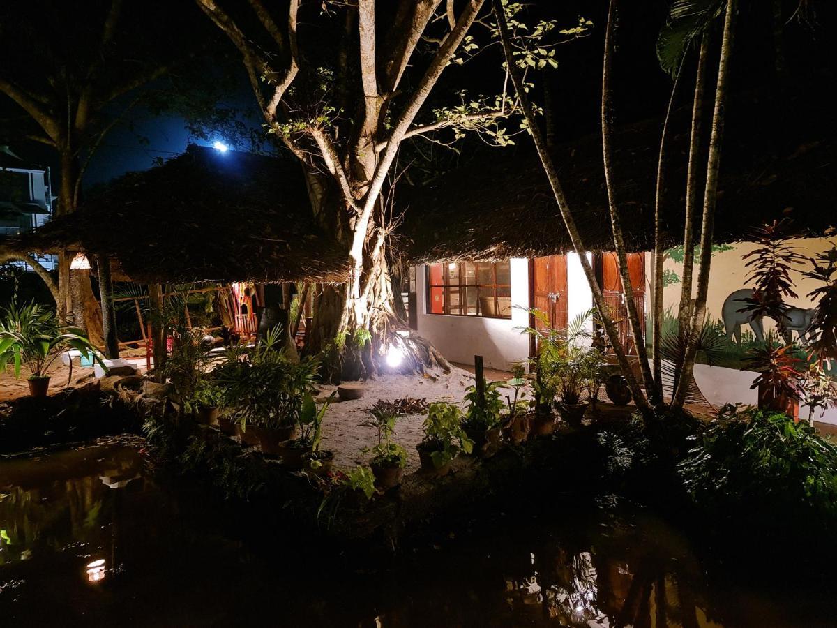 Green Bay Varkala Exterior photo