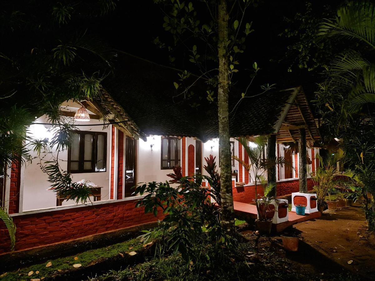 Green Bay Varkala Exterior photo